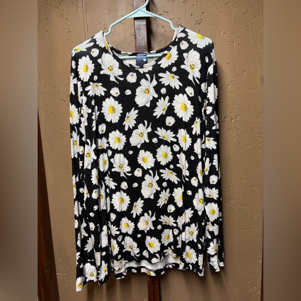 Zoe + Chloe Long Sleeved Shirt